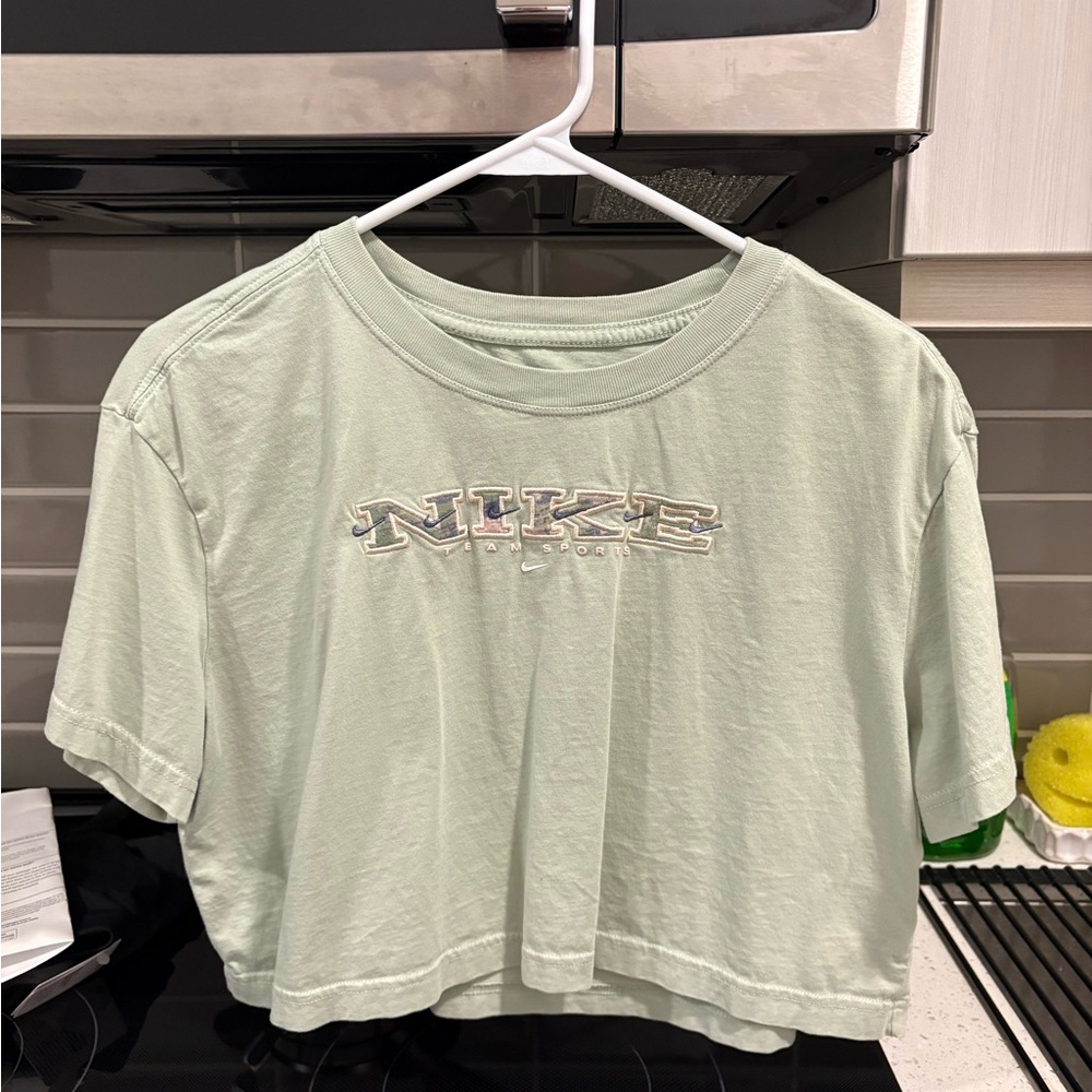 Nike Crop Top